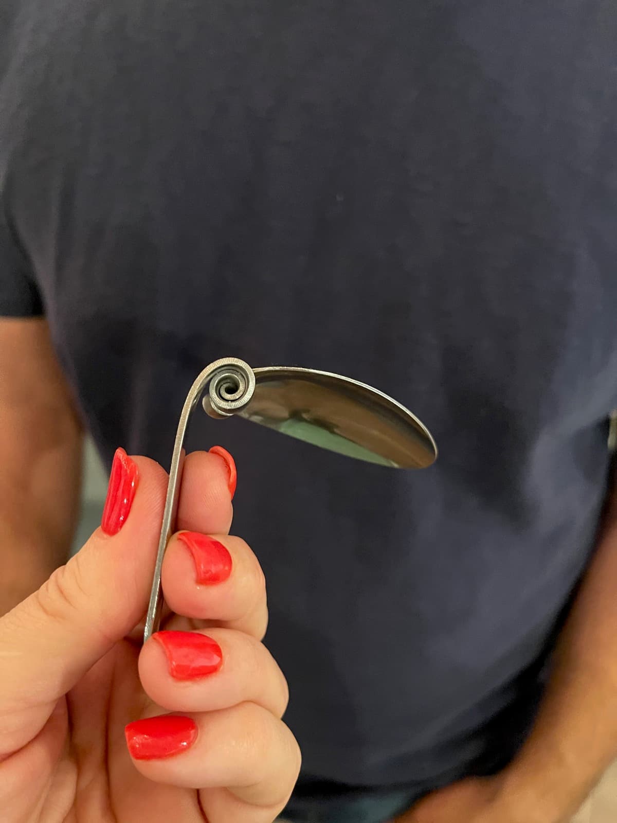 Spoon Bending — image 33